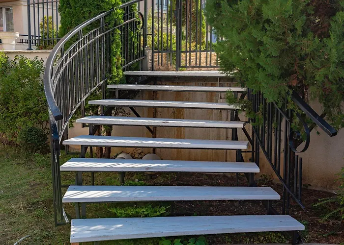 Rainbow 3 - Menada Apartamento *