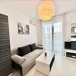 Apartment Rainbow 3 - Menada *