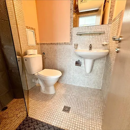 Rainbow 3 - Menada Apartmán